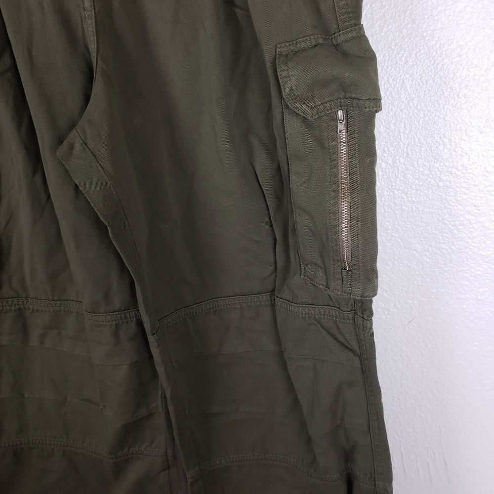 Women's ME+EM NWT Olive Green Oversized Cargo Wide Leg Pants Size 12 - Picture 8 of 12
